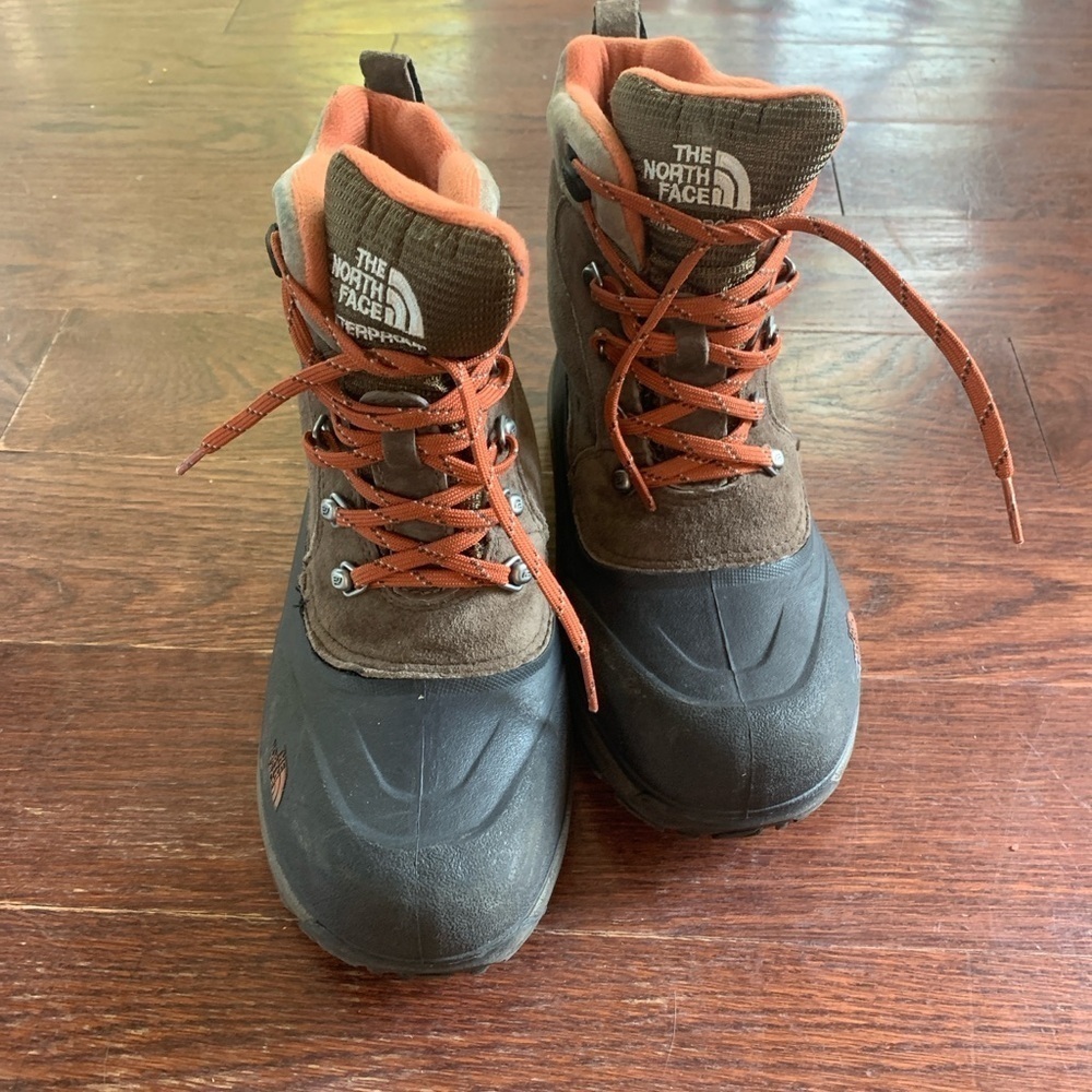 The North Face Brown Black orange waterproof Outdoor winter snow Boots 5 chilkat